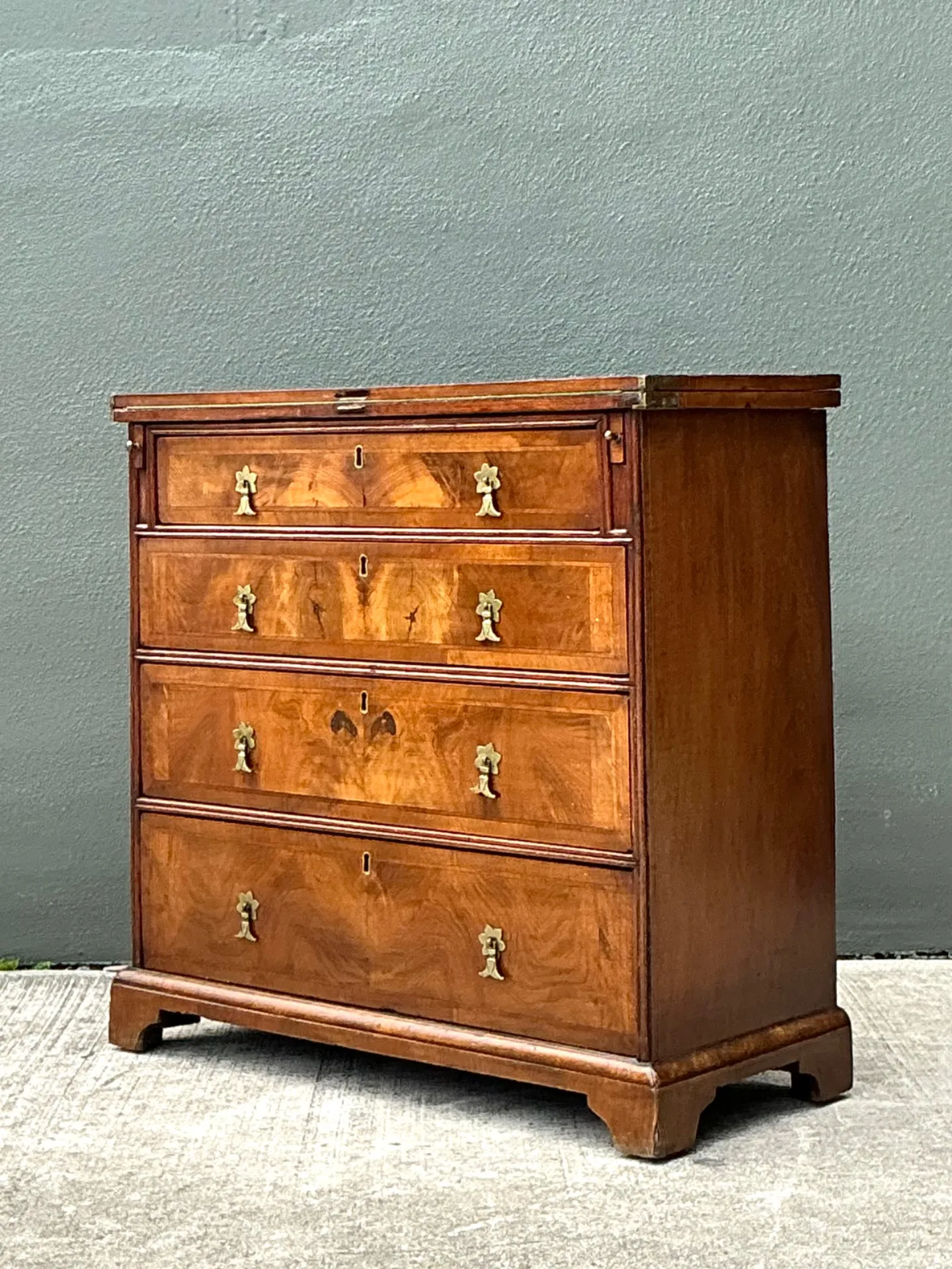 Vintage George 1st Flip Top Bachelors Chest — additional photo 1