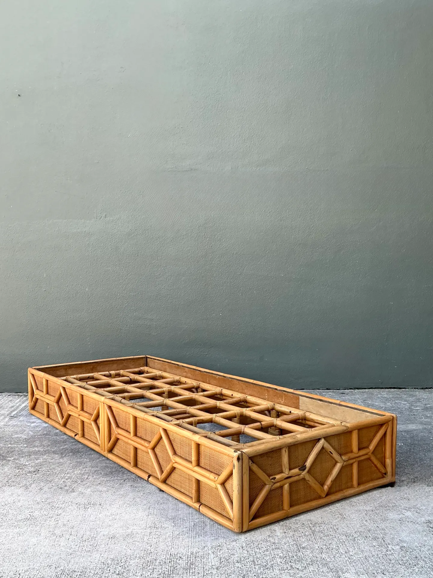 Vintage Rattan Chaise Platform — additional photo 6