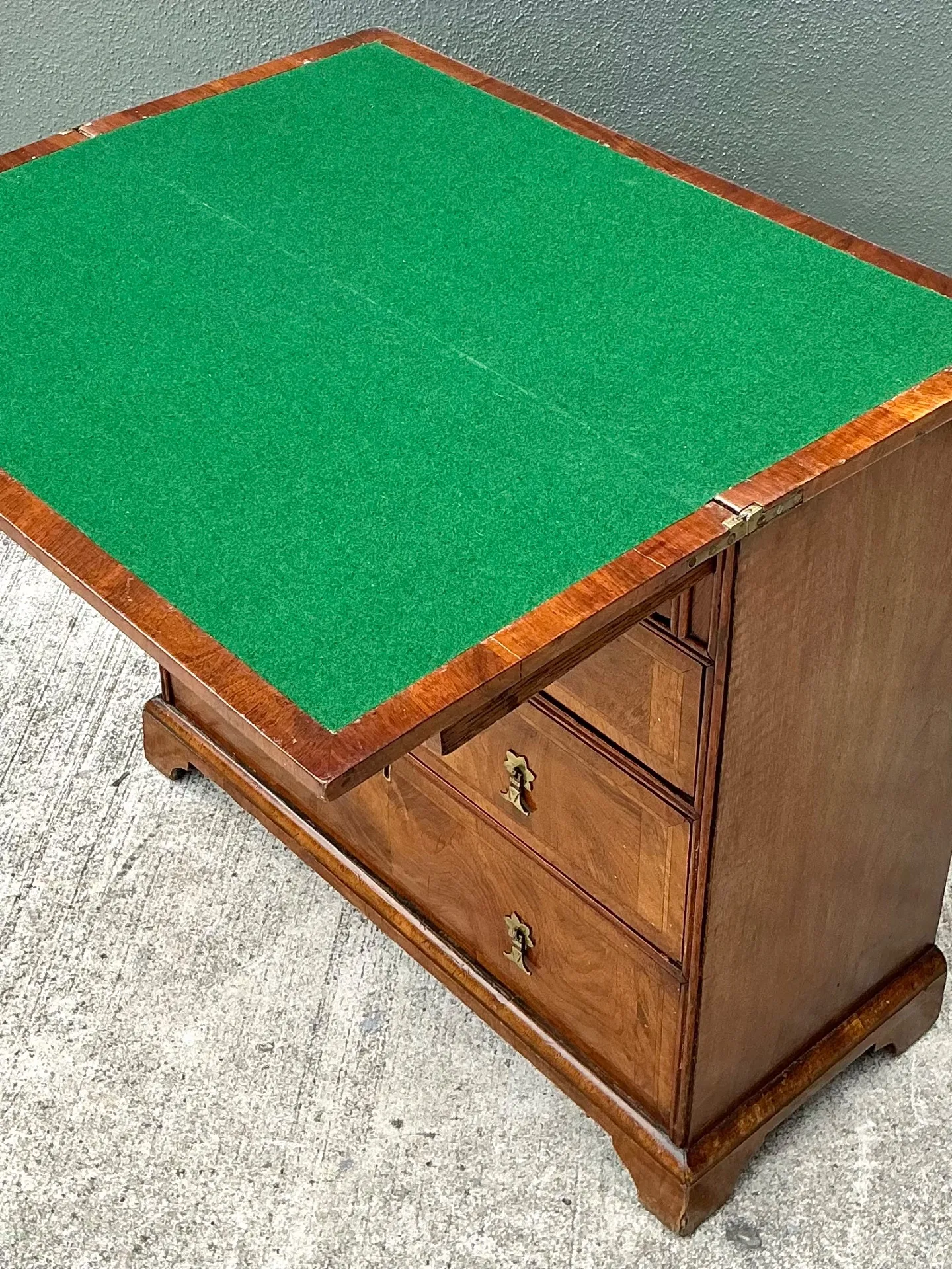 Vintage George 1st Flip Top Bachelors Chest — additional photo 6