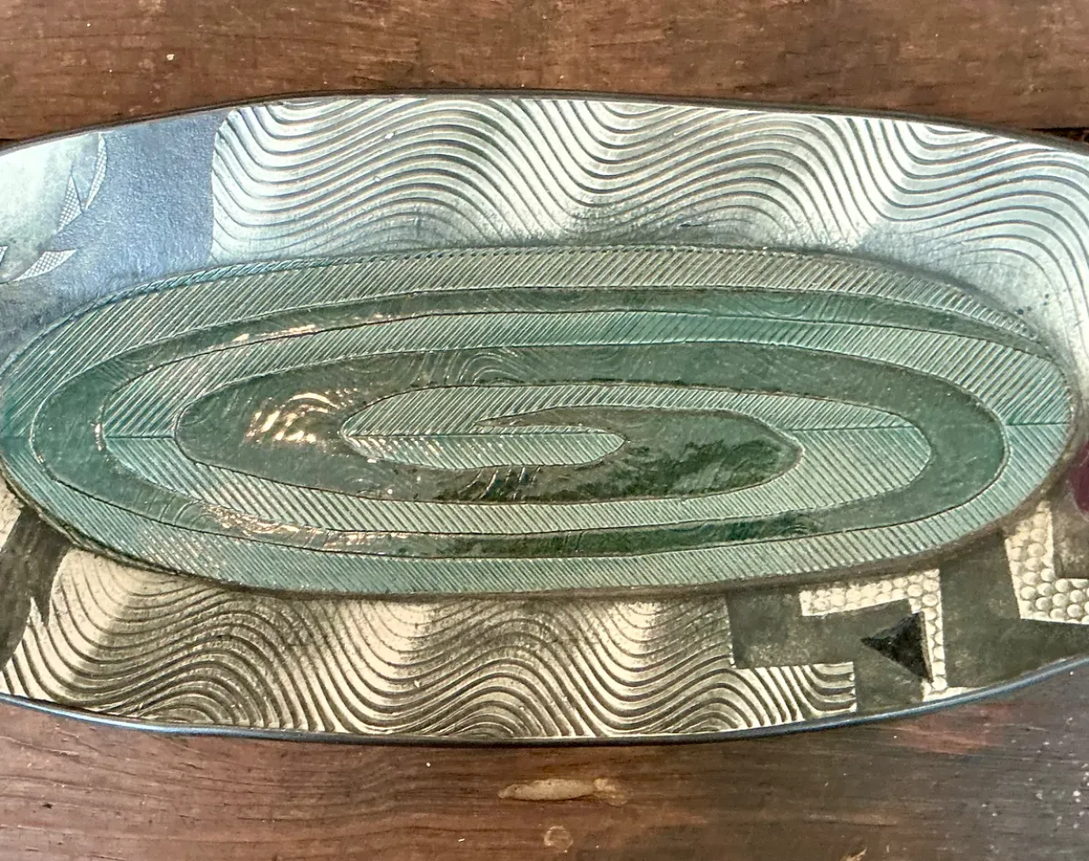 Vintage Geometric Patterned Pottery Tray — additional photo 2
