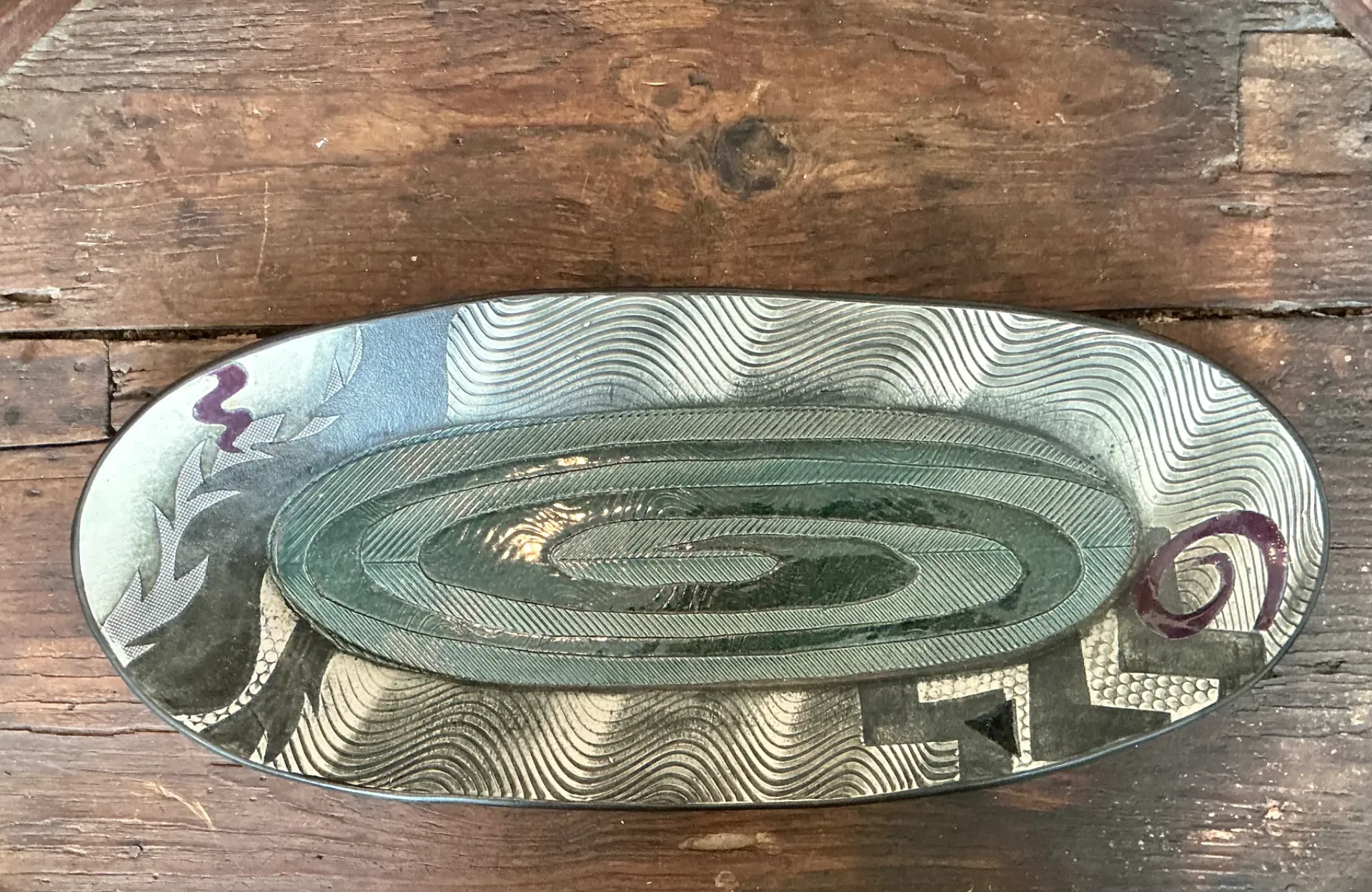 Vintage Geometric Patterned Pottery Tray — additional photo 3