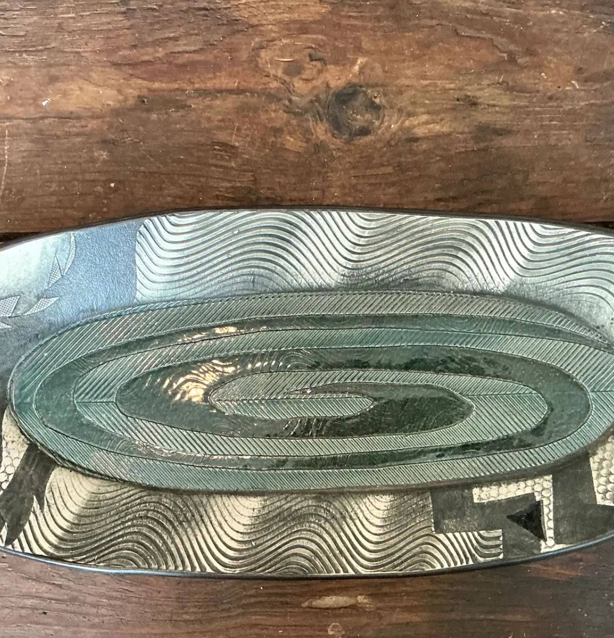 Vintage Geometric Patterned Pottery Tray — additional photo 3