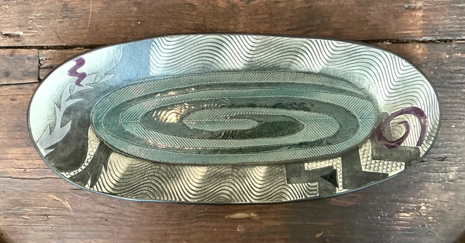 Vintage Geometric Patterned Pottery Tray — additional photo 1