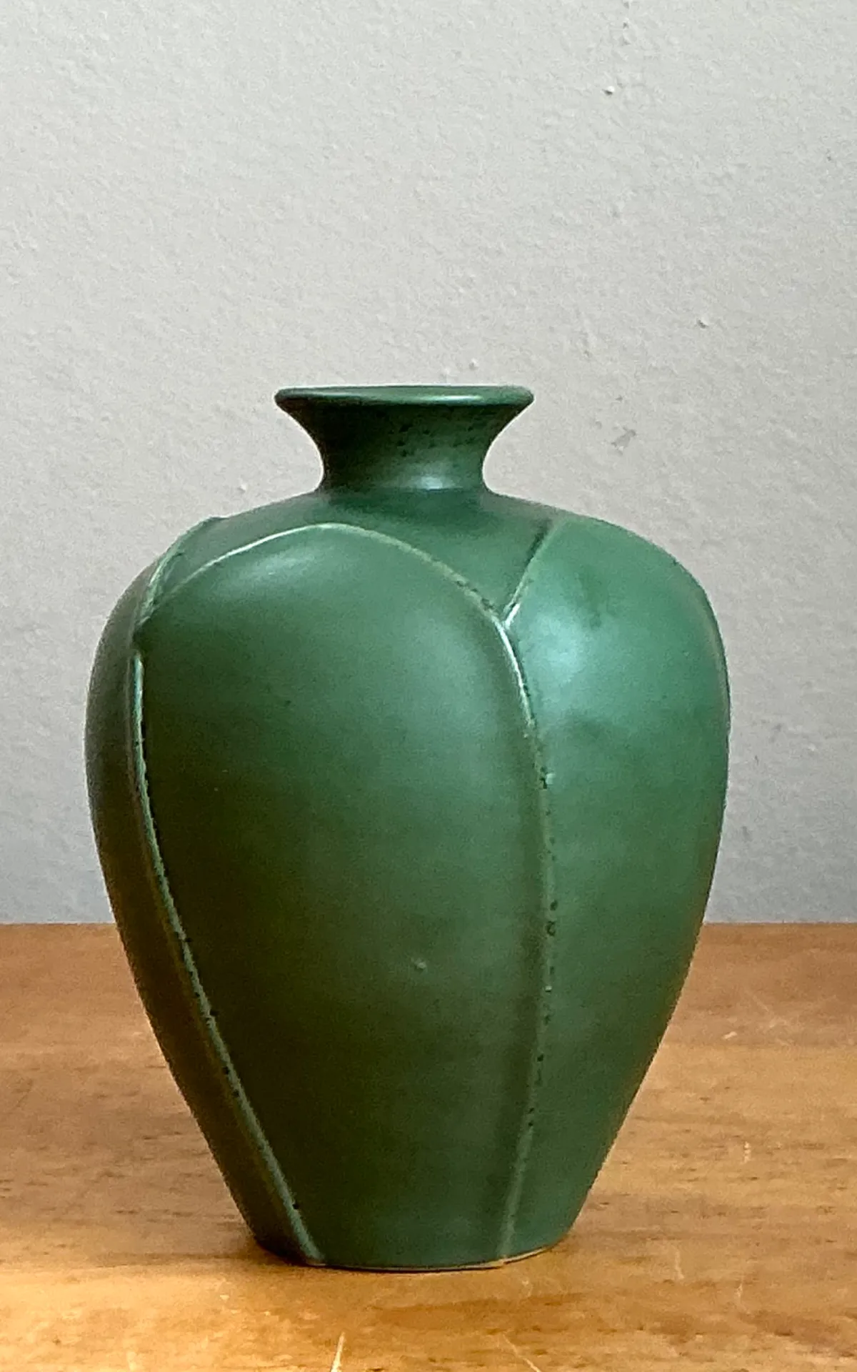 Vintage Geometric Green Ceramic Vase — additional photo 1