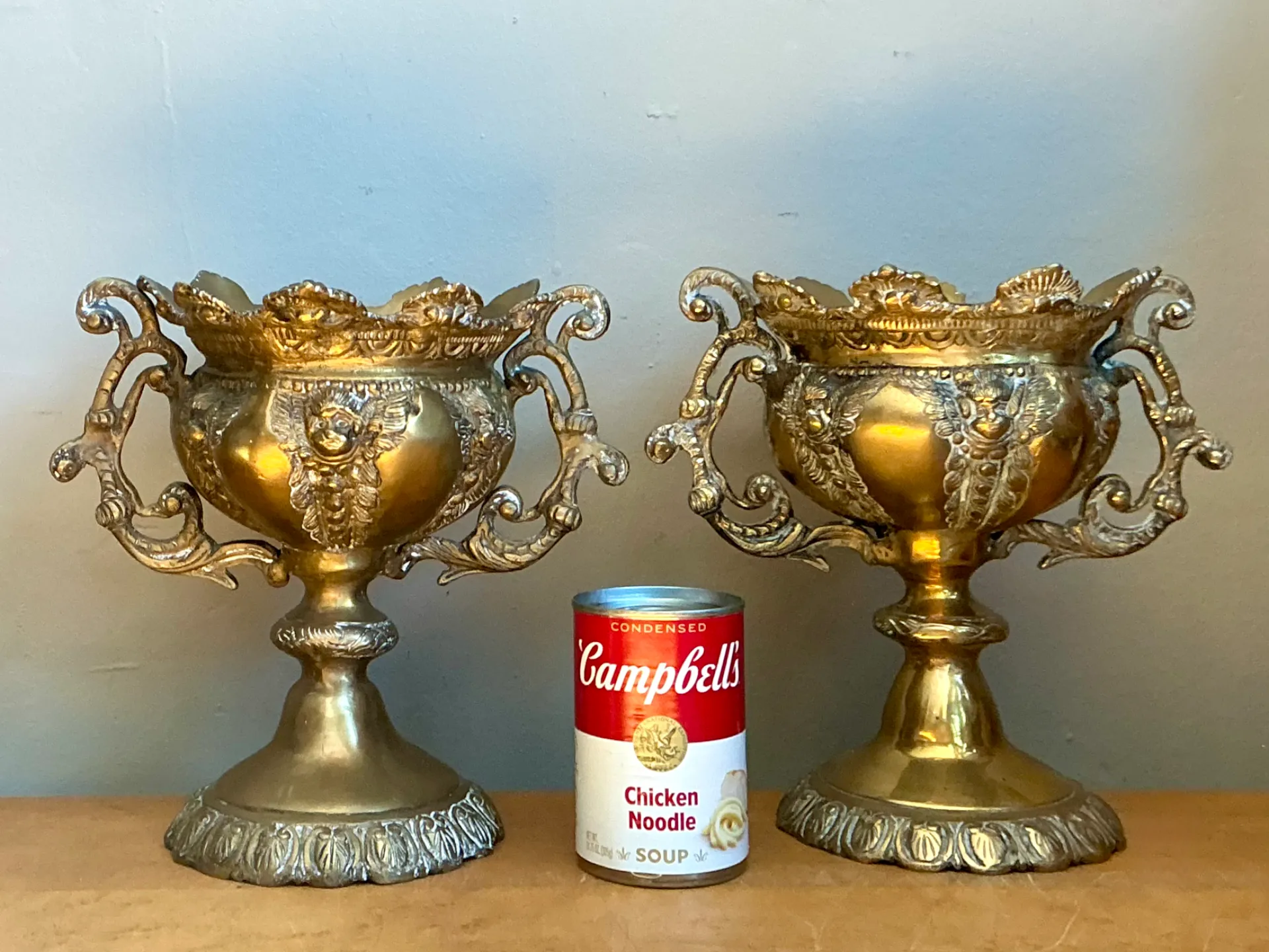 Vintage Brass Cherub Urns - A Pair — additional photo 4
