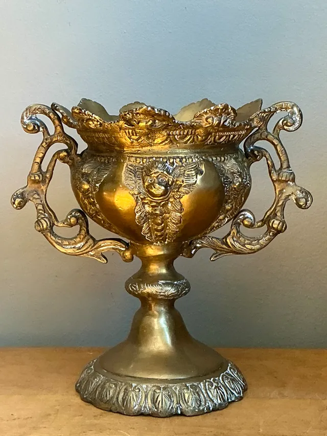 Vintage Brass Cherub Urns - A Pair — additional photo 5