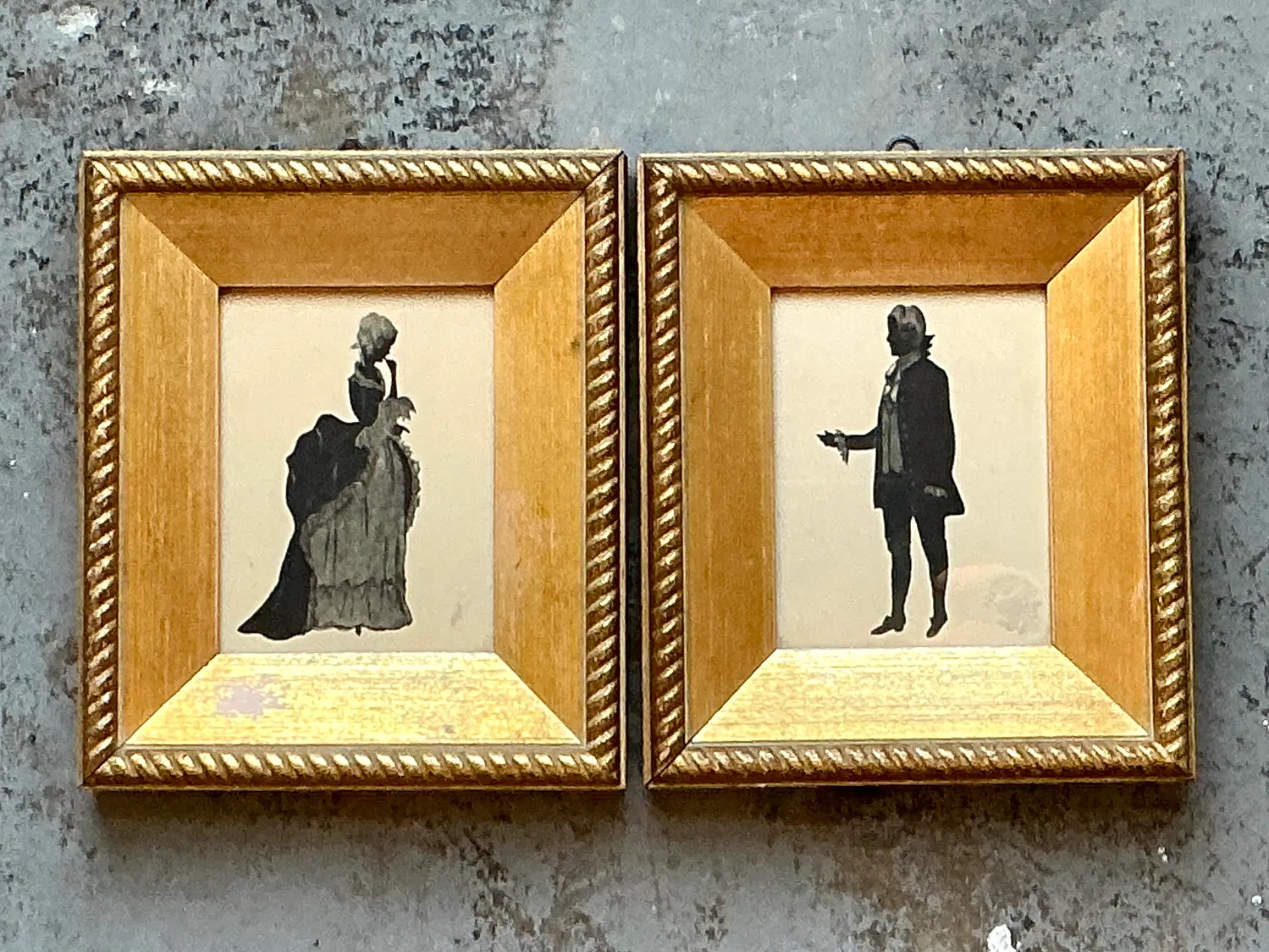 Vintage Silhouette Portraits in Gold Frames - Pair — additional photo 1