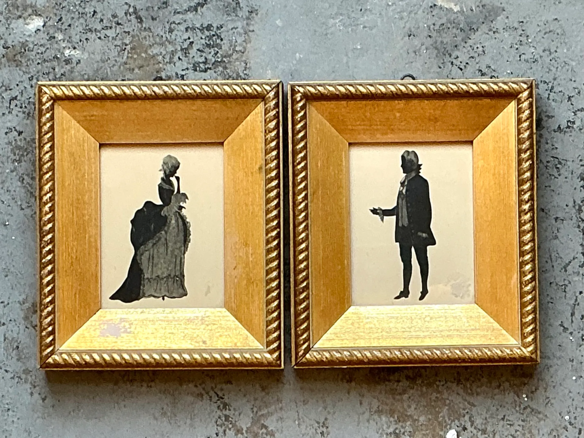 Vintage Silhouette Portraits in Gold Frames - Pair — additional photo 6
