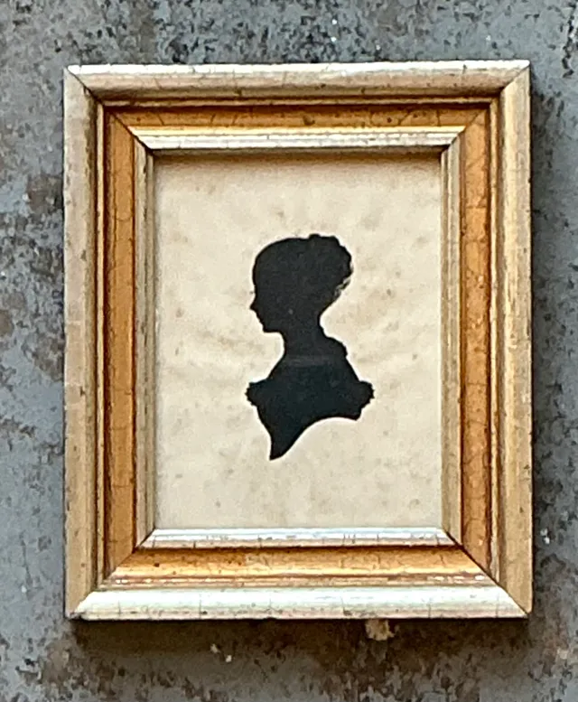 Vintage Silhouette Portrait In Gilt Frame — additional photo 5