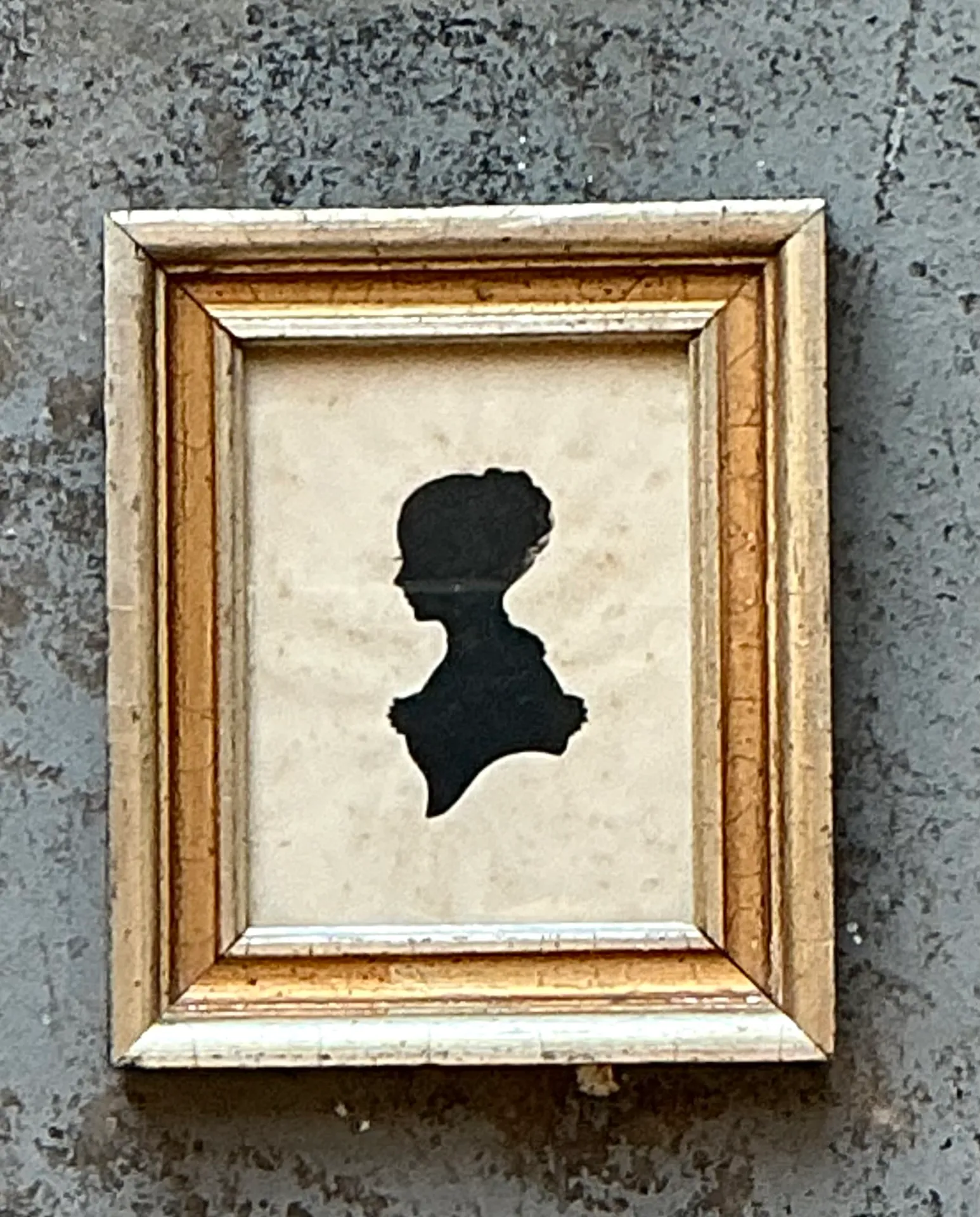 Vintage Silhouette Portrait In Gilt Frame — additional photo 3