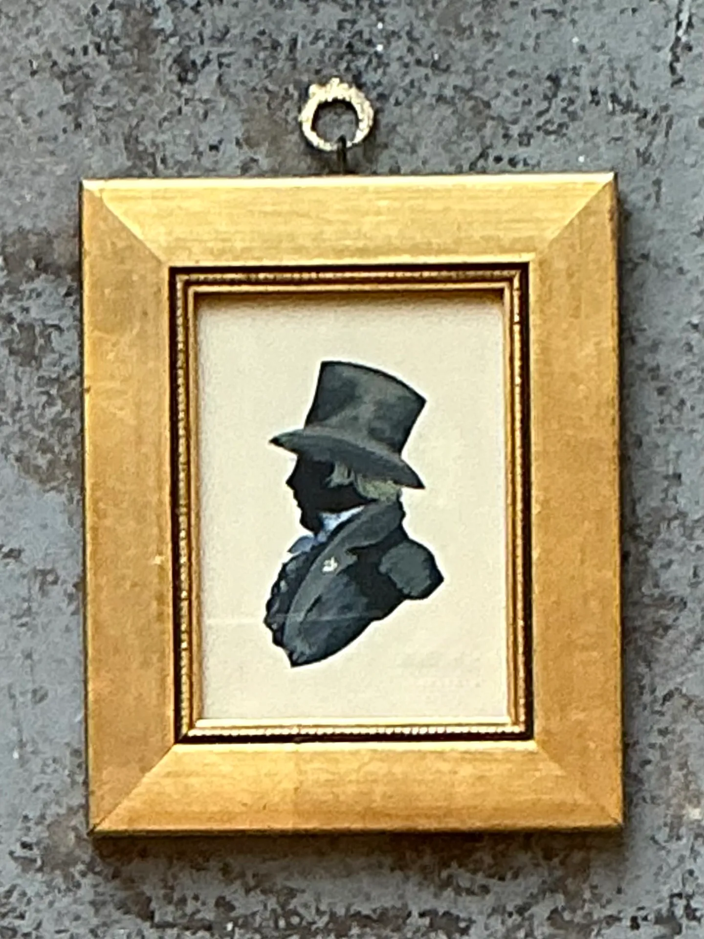 Vintage Silhouette Portrait in Gilt Frame — additional photo 4