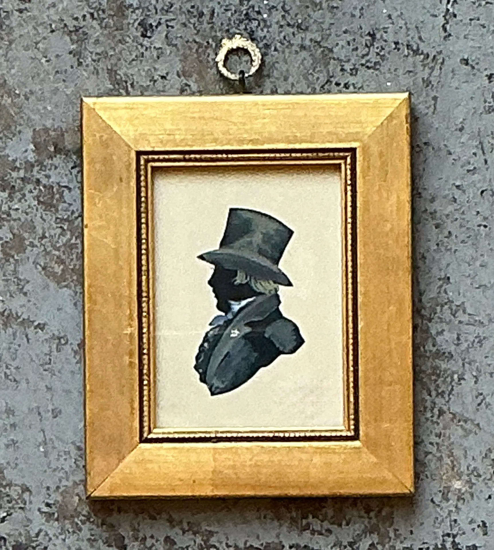 Vintage Silhouette Portrait in Gilt Frame — additional photo 5