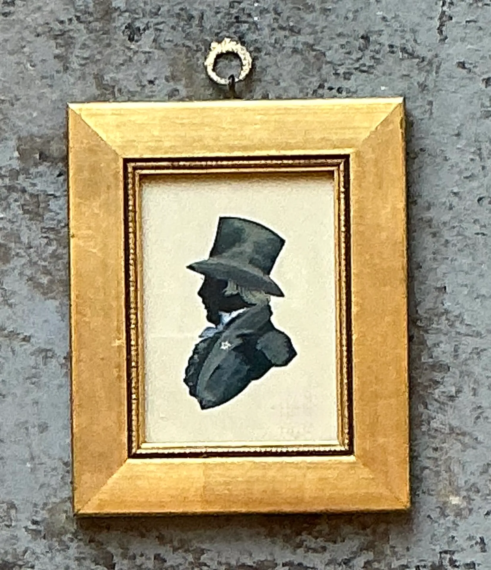 Vintage Silhouette Portrait in Gilt Frame — additional photo 7