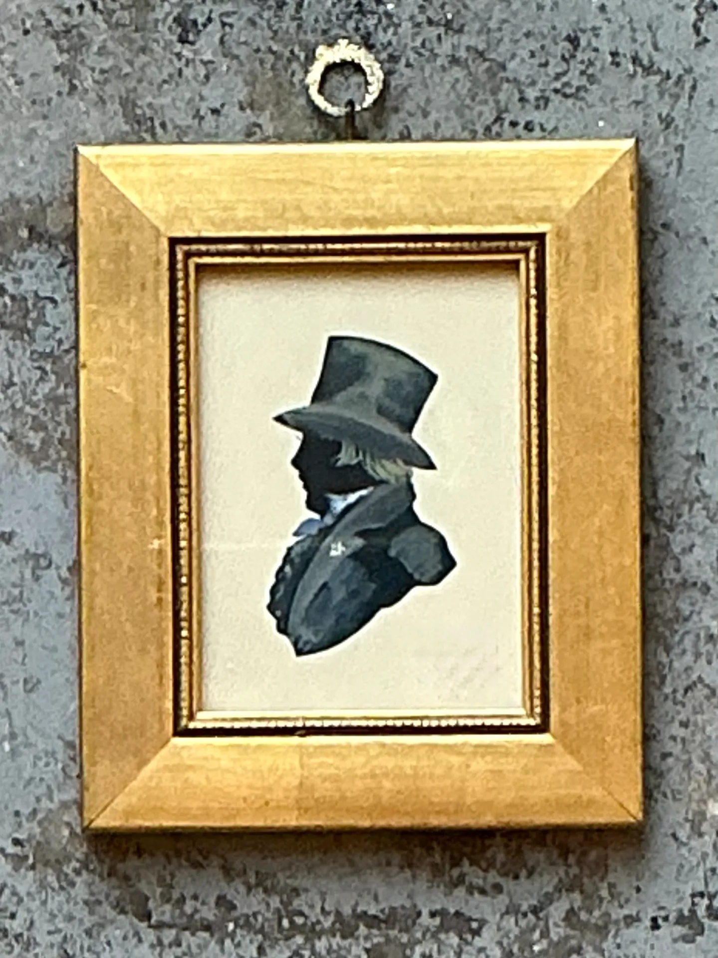 Vintage Silhouette Portrait in Gilt Frame — additional photo 8