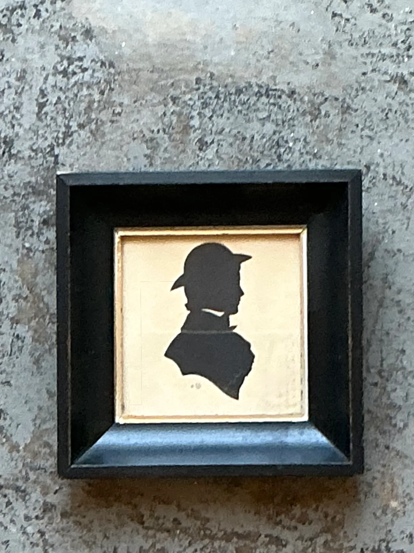 Vintage Silhouette Portrait in Black Frame — additional photo 7