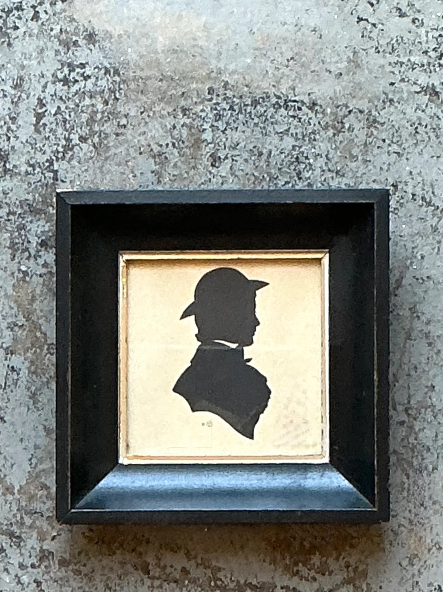 Vintage Silhouette Portrait in Black Frame — additional photo 2