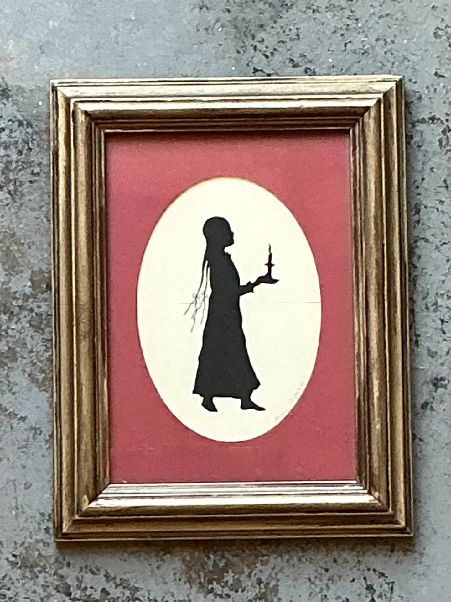 Vintage Silhouette Portrait of Woman in Gold Frame — additional photo 3