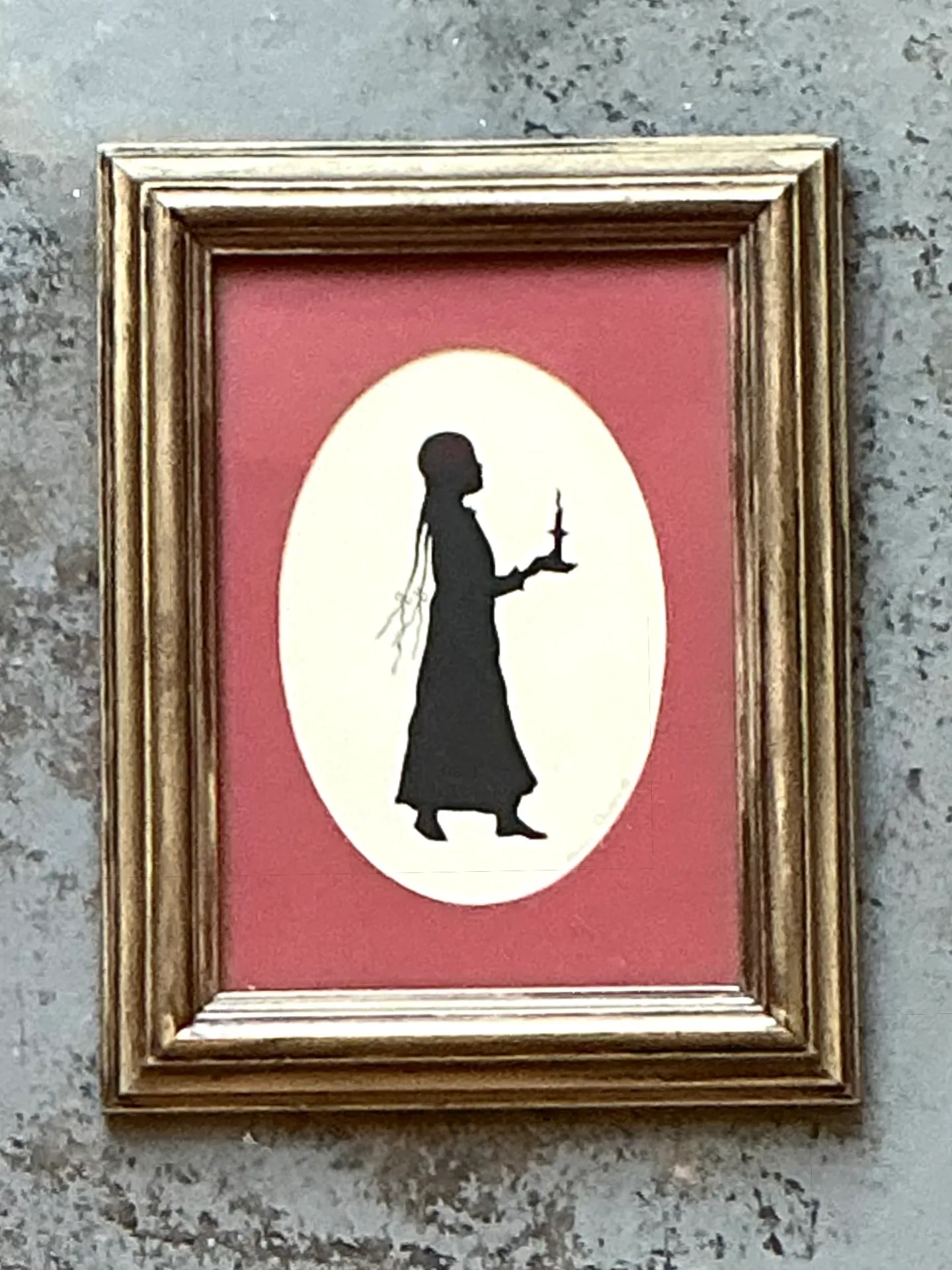 Vintage Silhouette Portrait of Woman in Gold Frame — additional photo 6