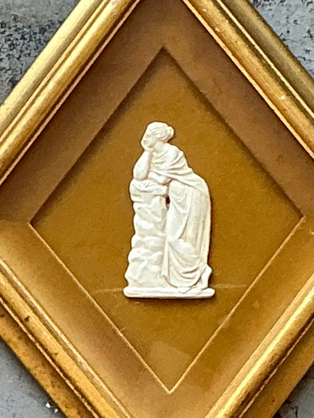 Vintage Gilt Framed Porcelain Reliefs - Set of Two — additional photo 6