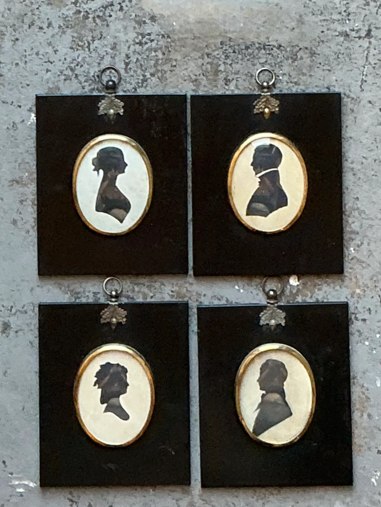 Vintage Silhouette Portraits in Black Frames - Set Of 4 — additional photo 4