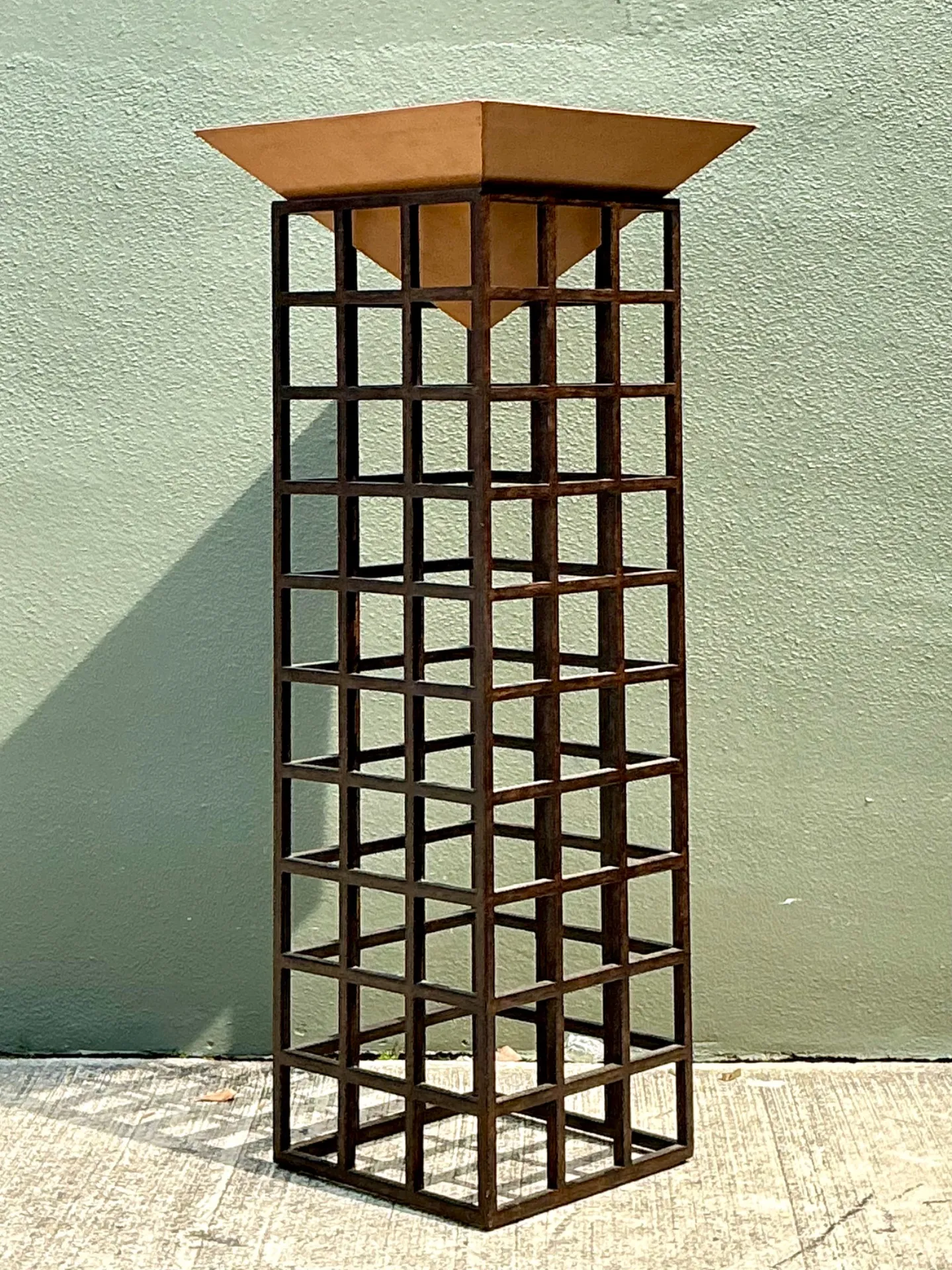Vintage Grid Design Metal Stand — additional photo 6