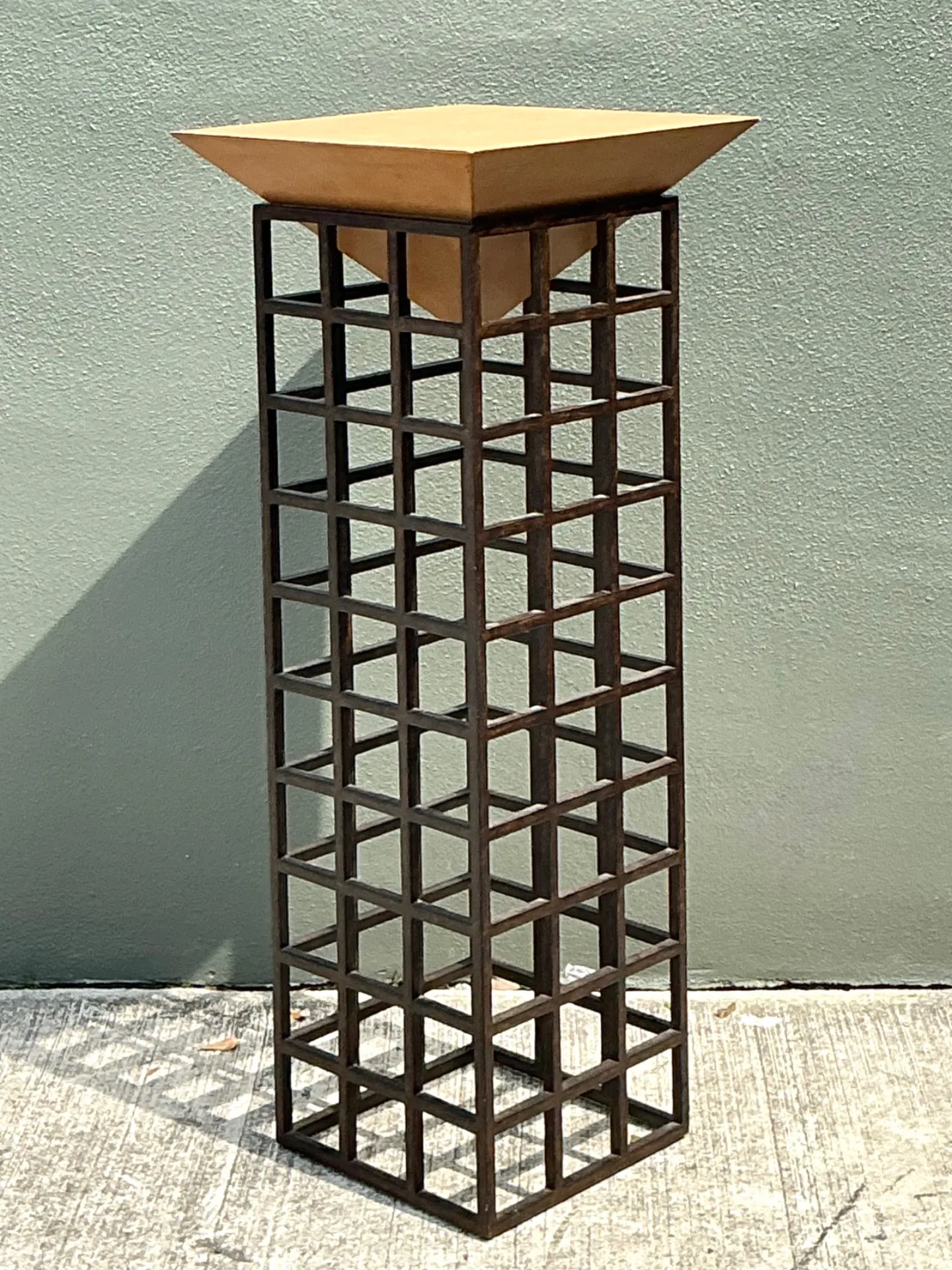 Vintage Grid Design Metal Stand — additional photo 2