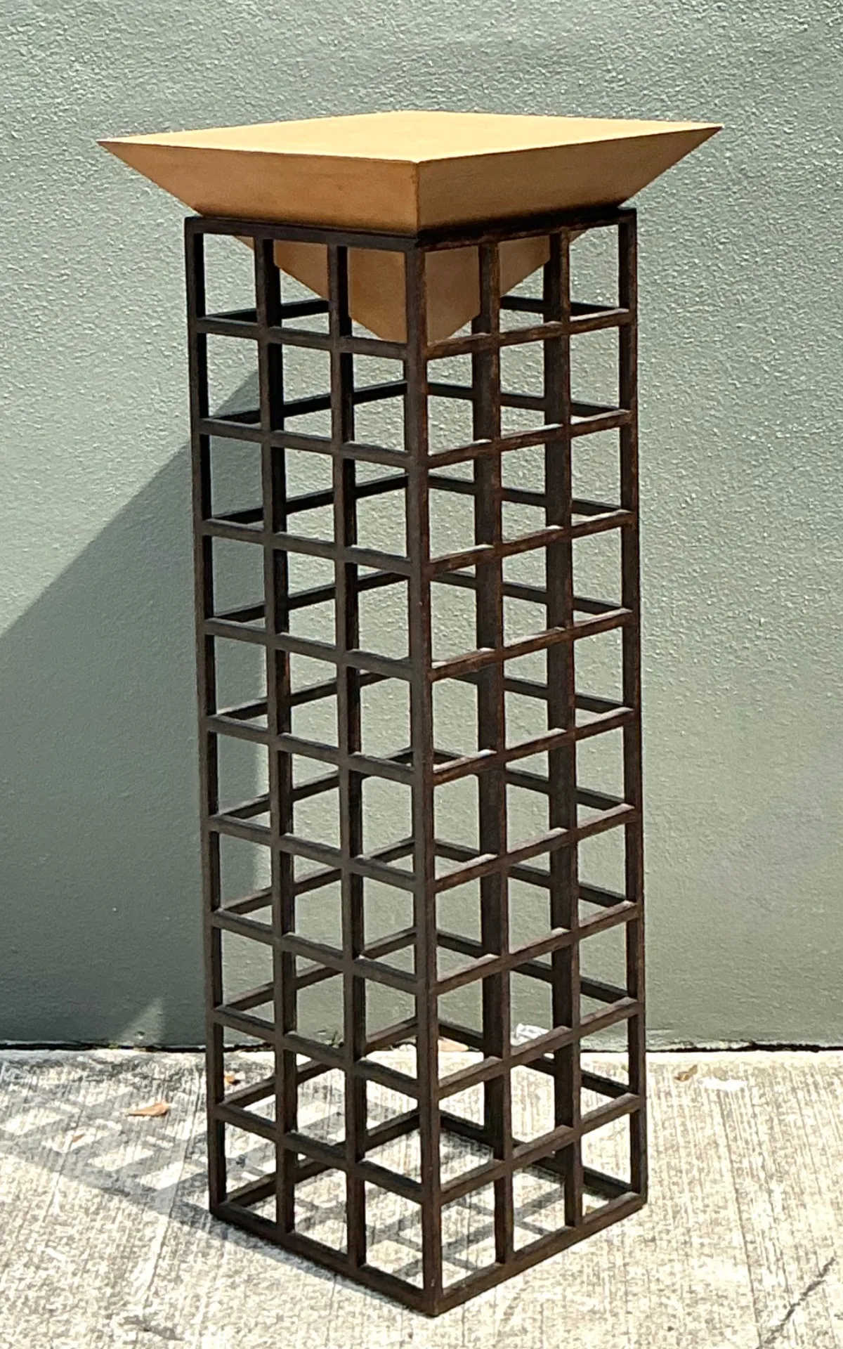 Vintage Grid Design Metal Stand — additional photo 2