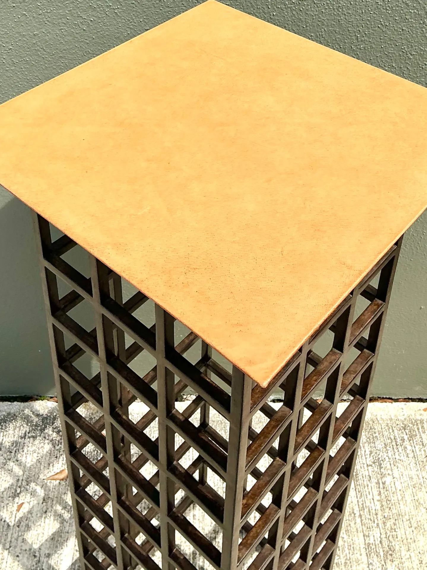 Vintage Grid Design Metal Stand — additional photo 4