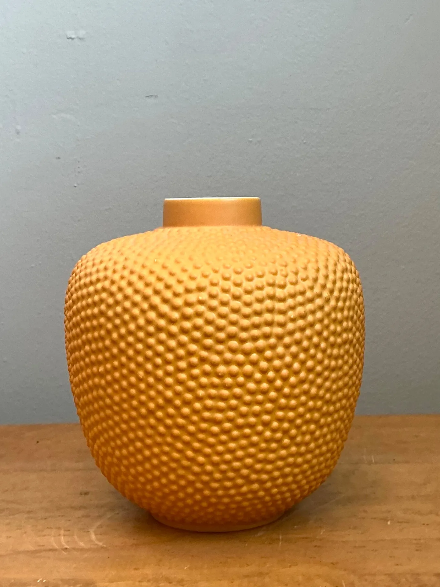 Mid-Century Modern Swiss Orange Ceramic Vase — additional photo 7