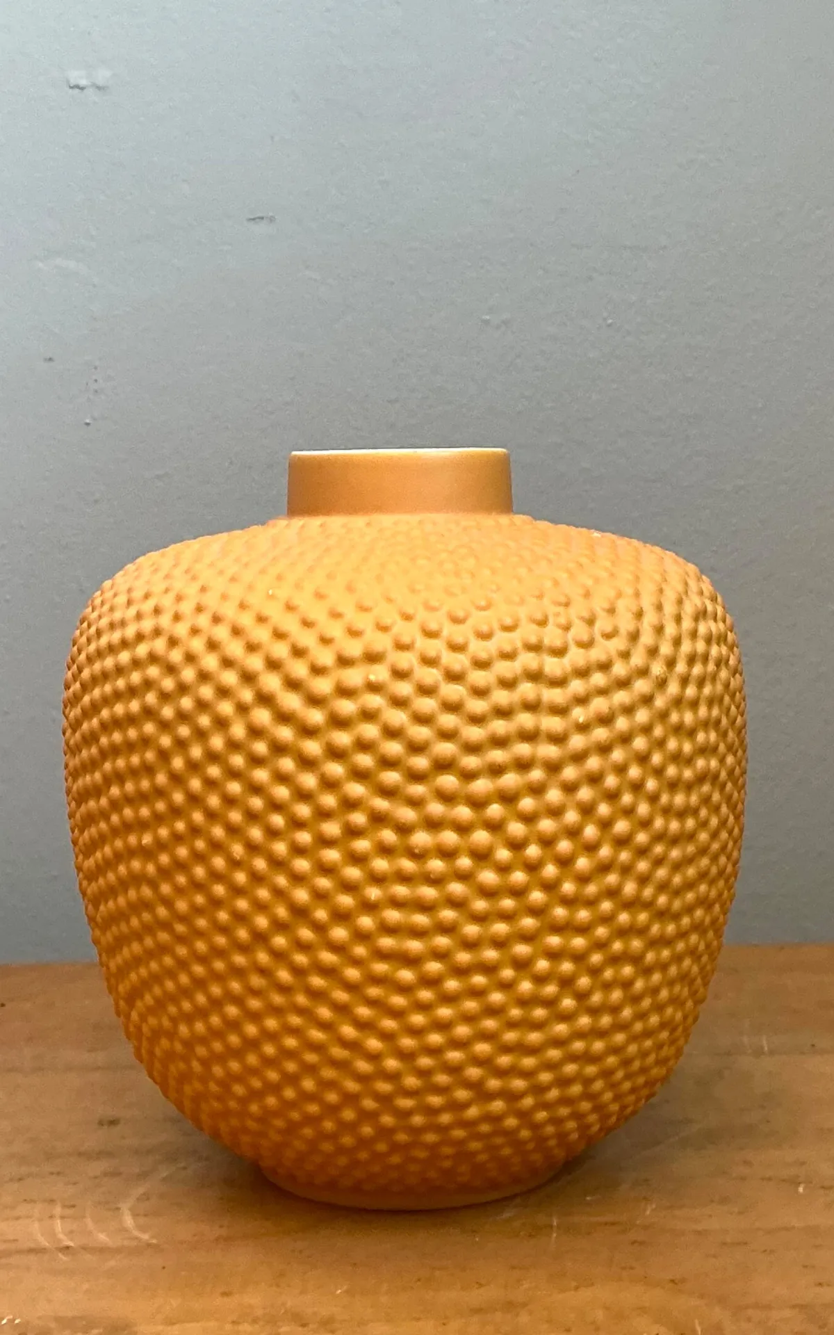 Mid-Century Modern Swiss Orange Ceramic Vase — additional photo 7