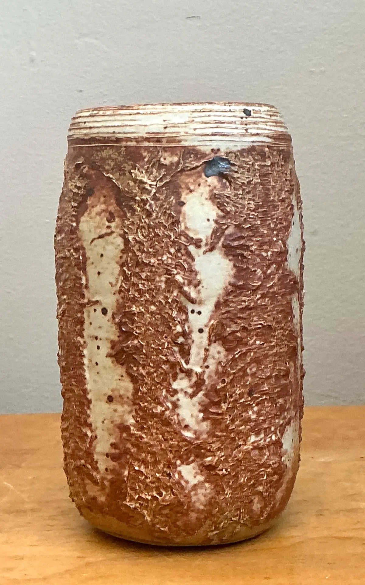 Vintage Brown Textured Studio Pottery Vase — additional photo 5