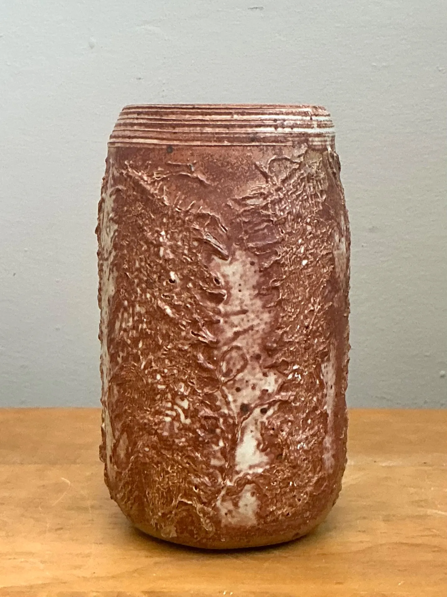 Vintage Brown Textured Studio Pottery Vase — additional photo 4