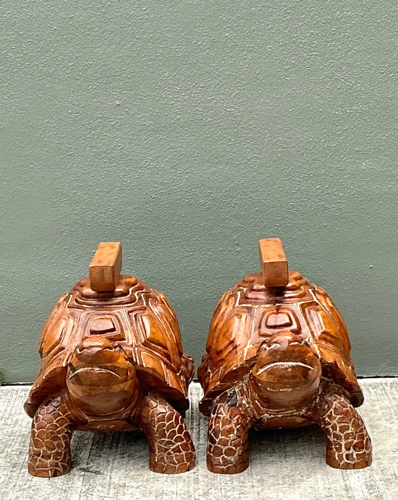 Vintage Carved Wood Turtle Coffee Table Pedestal — additional photo 5