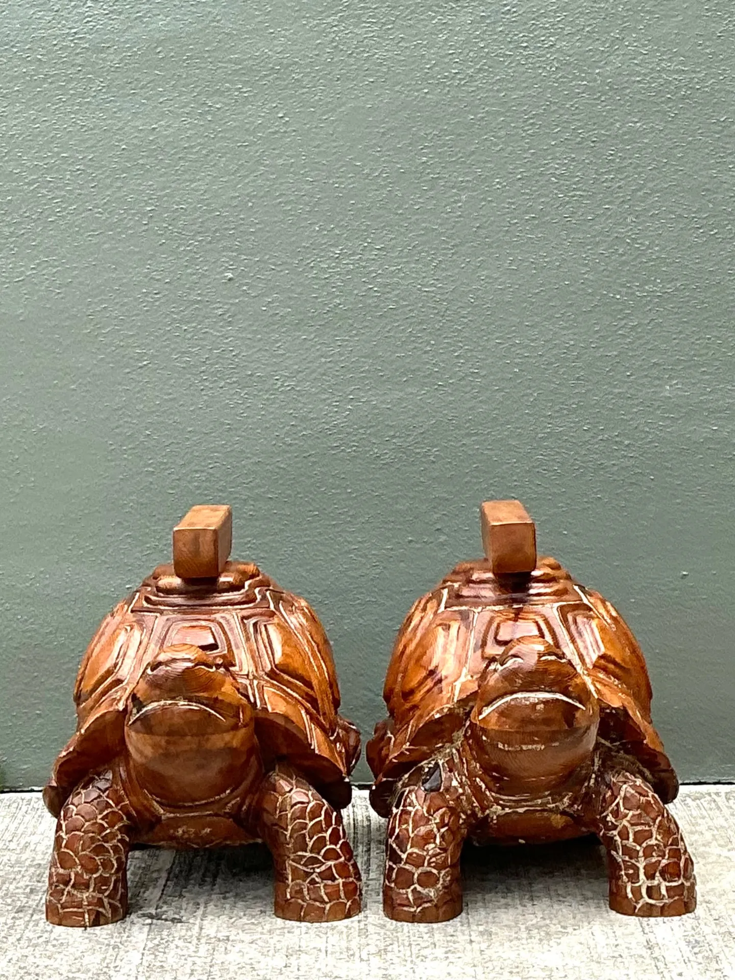Vintage Carved Wood Turtle Coffee Table Pedestal — additional photo 3
