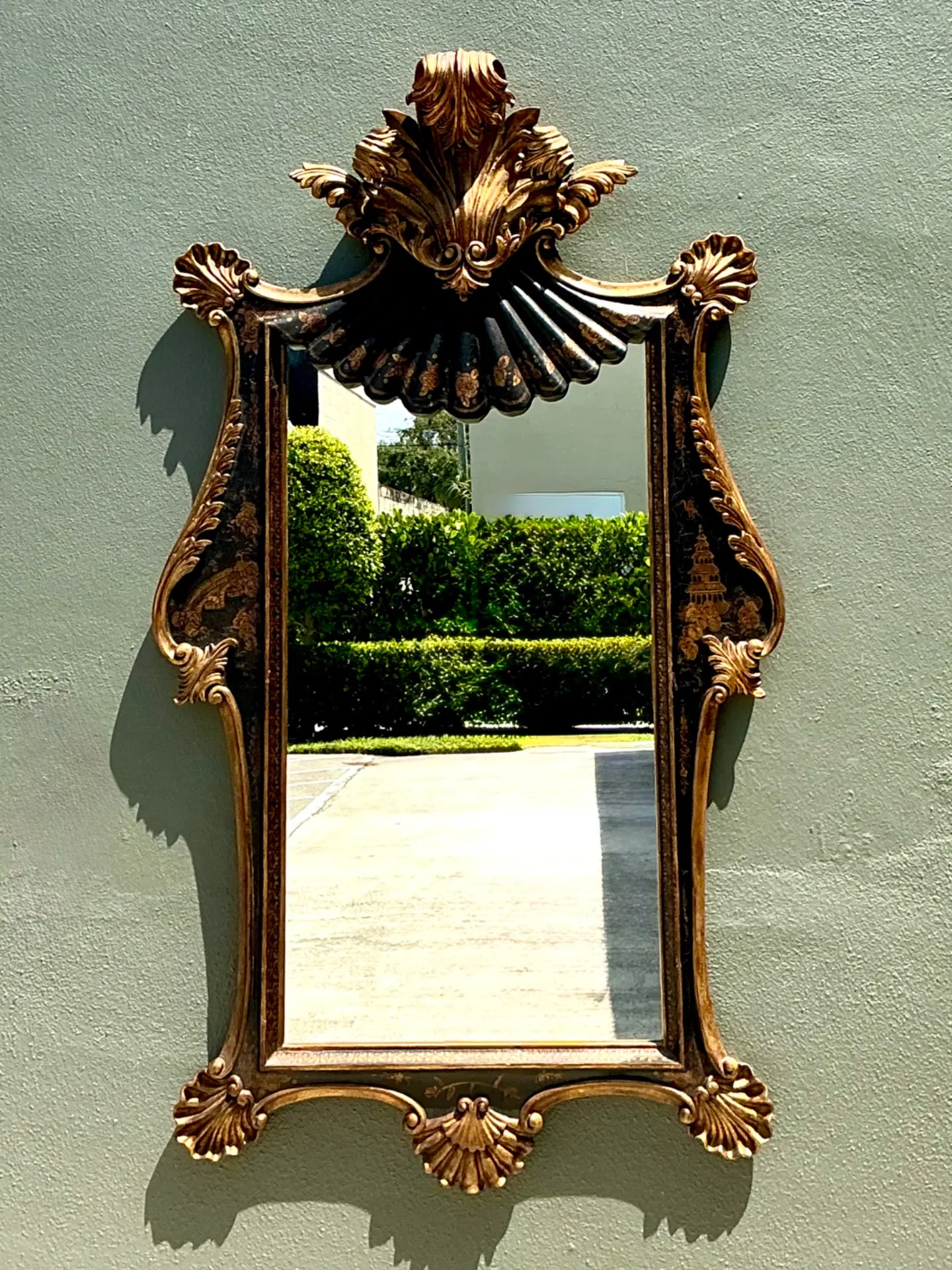 Vintage William Switzer Gilt Chinoiserie Wall Mirror — additional photo 3
