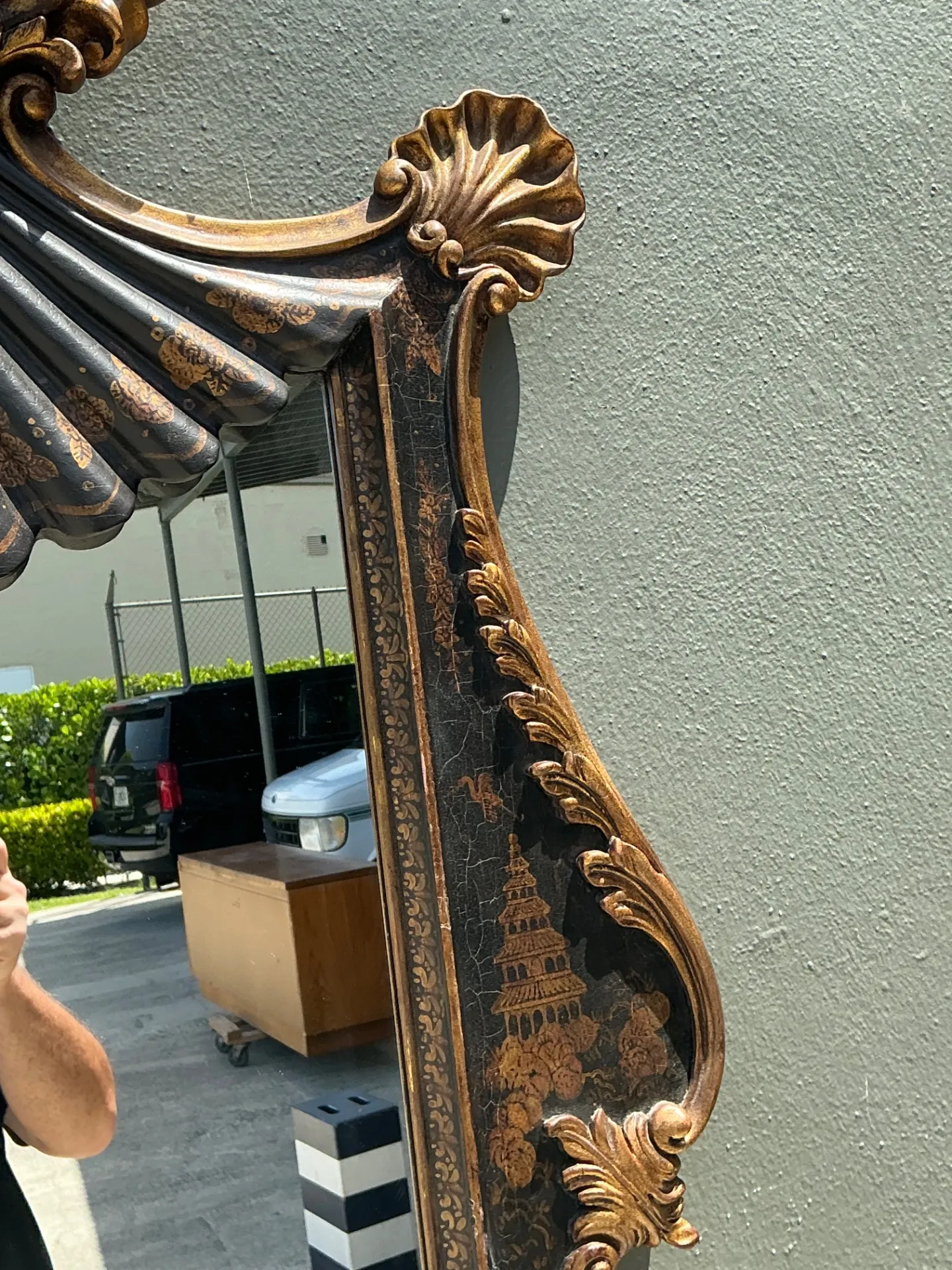 Vintage William Switzer Gilt Chinoiserie Wall Mirror — additional photo 4