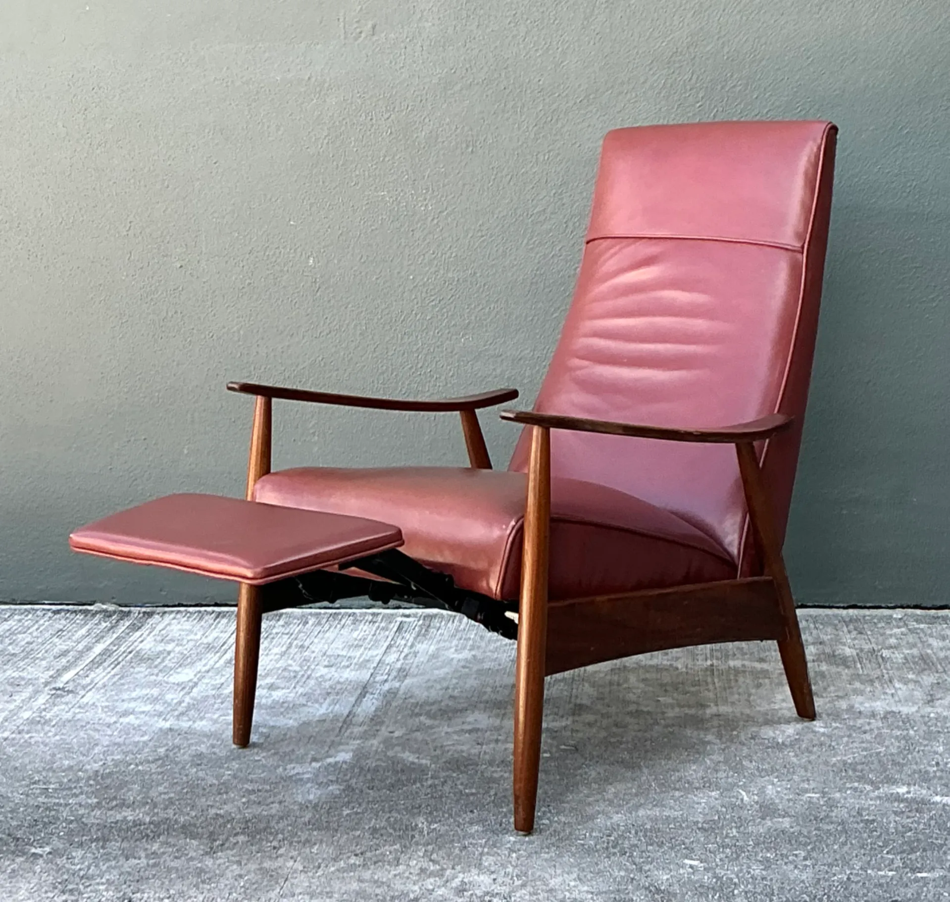 Vintage Milo Baughman for Thayer Coggin Leather Reclining Lounge Chair — additional photo 6
