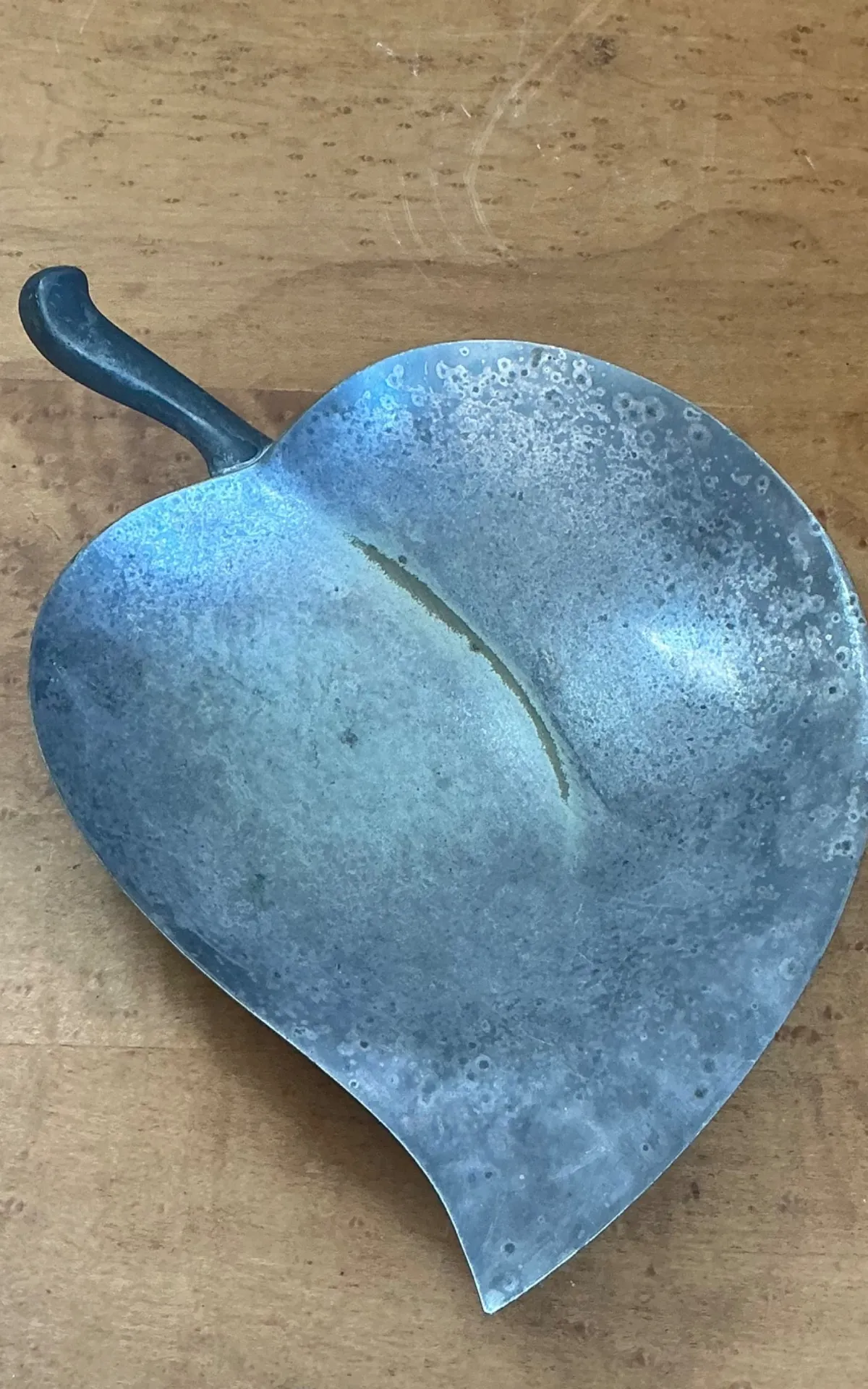 Vintage Decorative Leaf Metal Bowl — additional photo 2