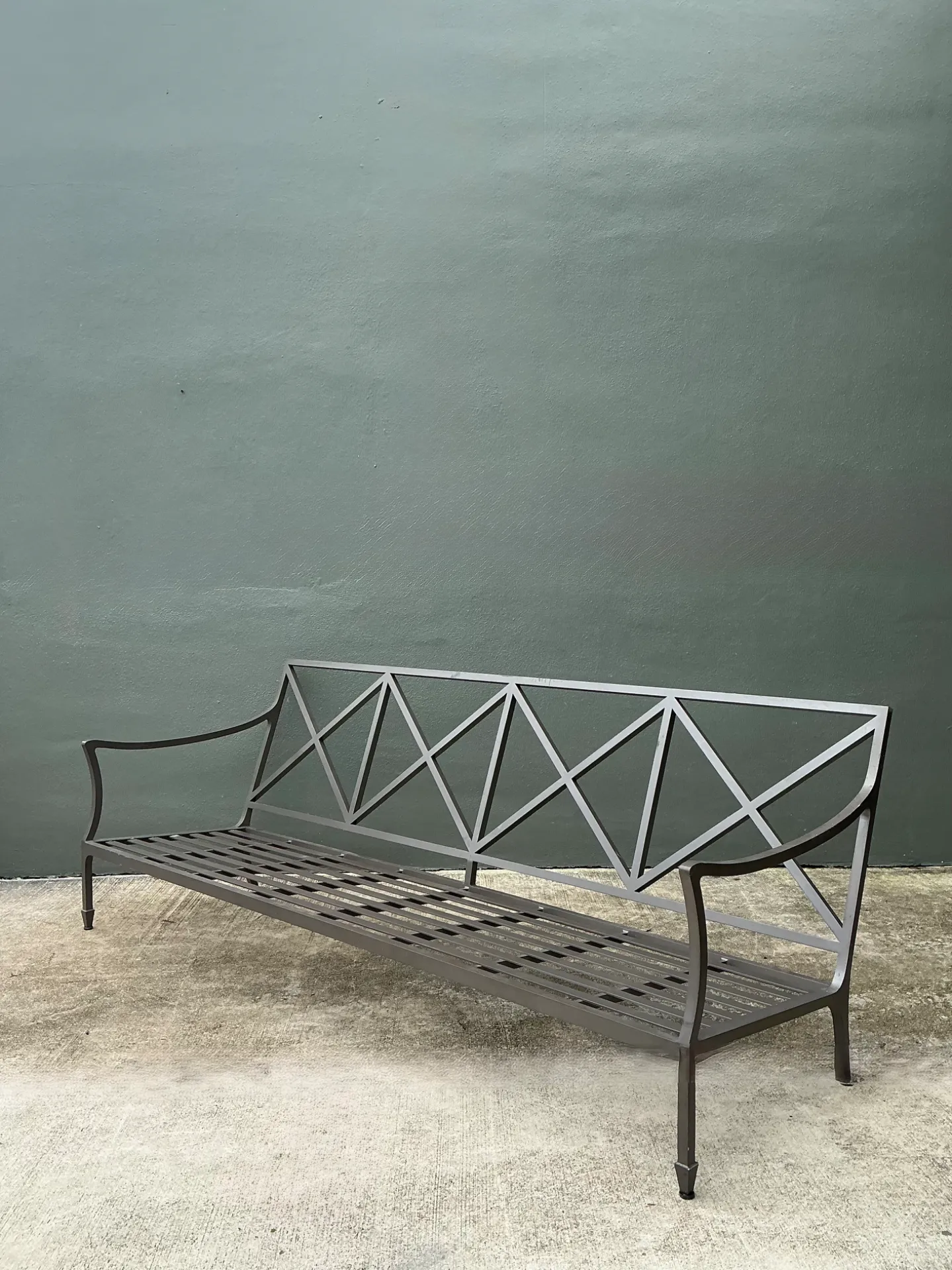 Vintage McKinnon And Harris “Beaufort” Cast Aluminum Sofa — additional photo 3