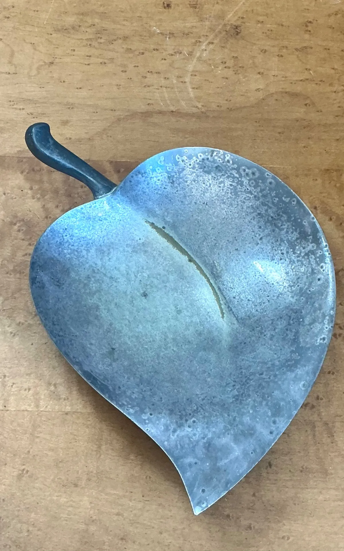 Vintage Decorative Leaf Metal Bowl — additional photo 4