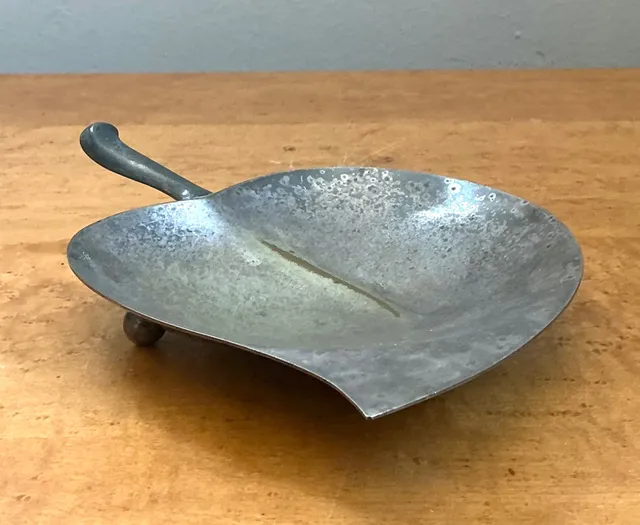 Vintage Decorative Leaf Metal Bowl — additional photo 5