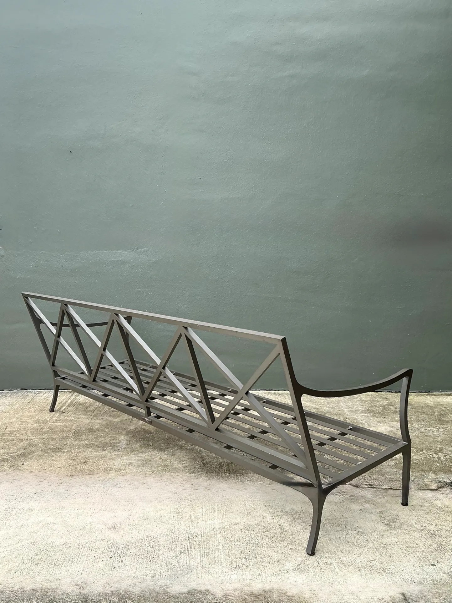 Vintage McKinnon And Harris “Beaufort” Cast Aluminum Sofa — additional photo 2