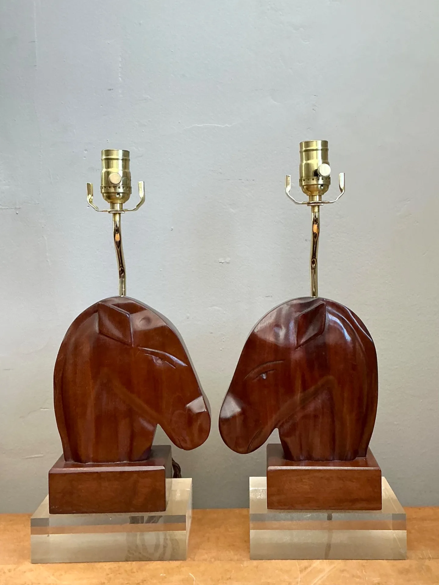 Vintage Carved Wood Horse Lamps on Lucite Base - A Pair — additional photo 4