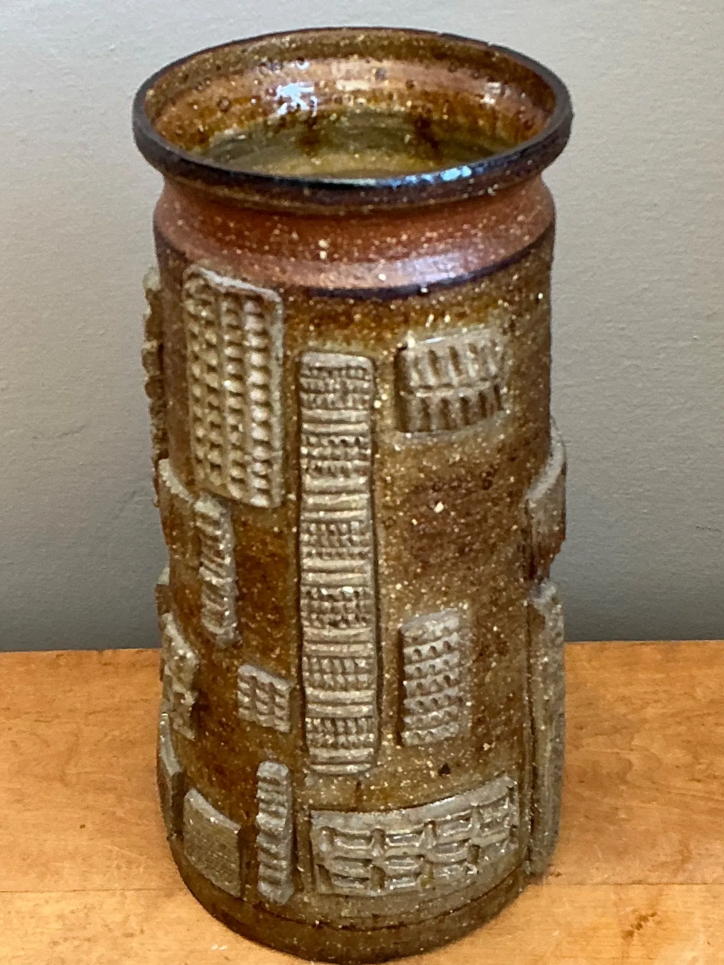 Vintage Abstract Patterned Pottery Vase — additional photo 1