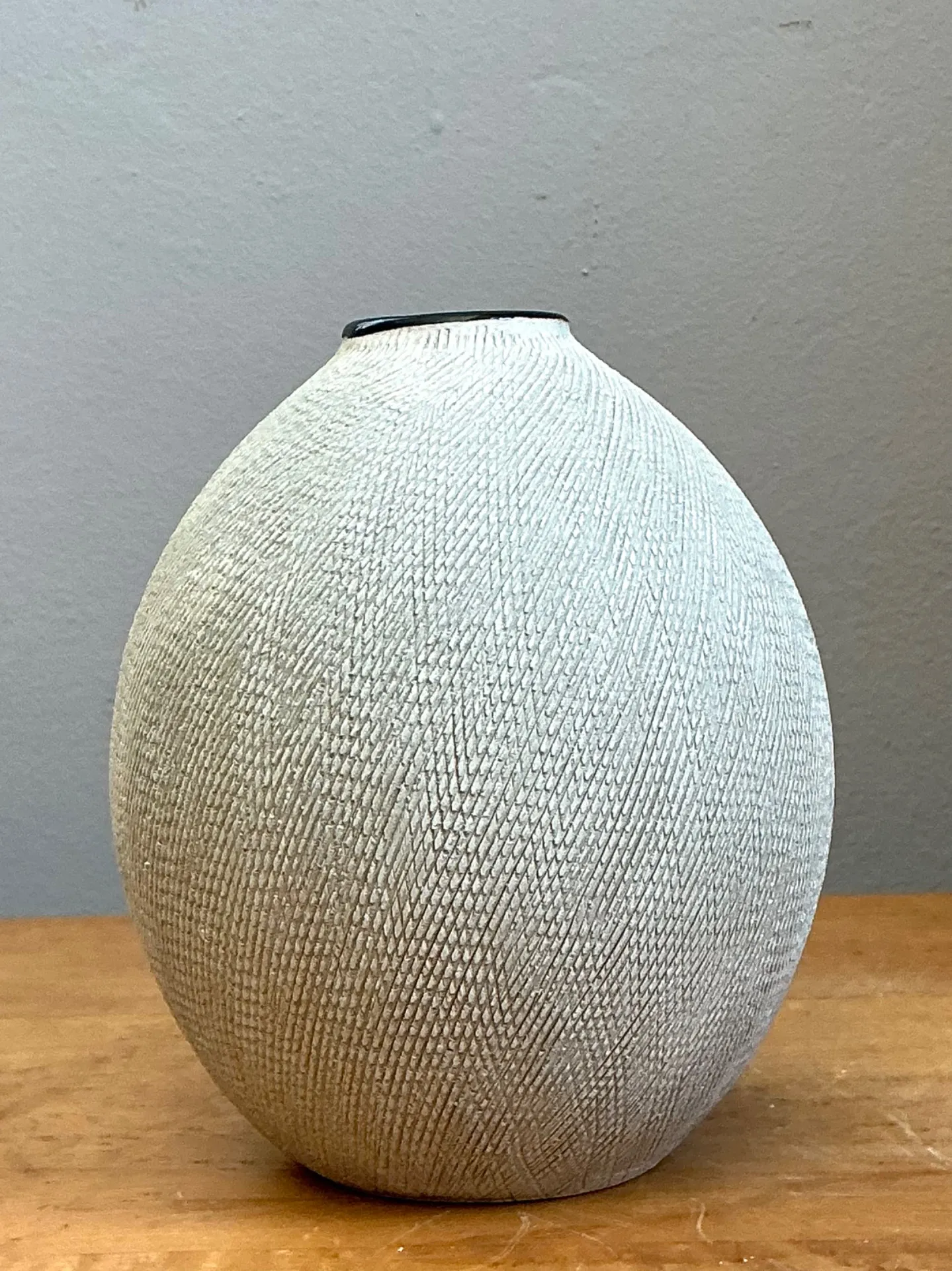 Vintage Textured Ceramic Vase — additional photo 1
