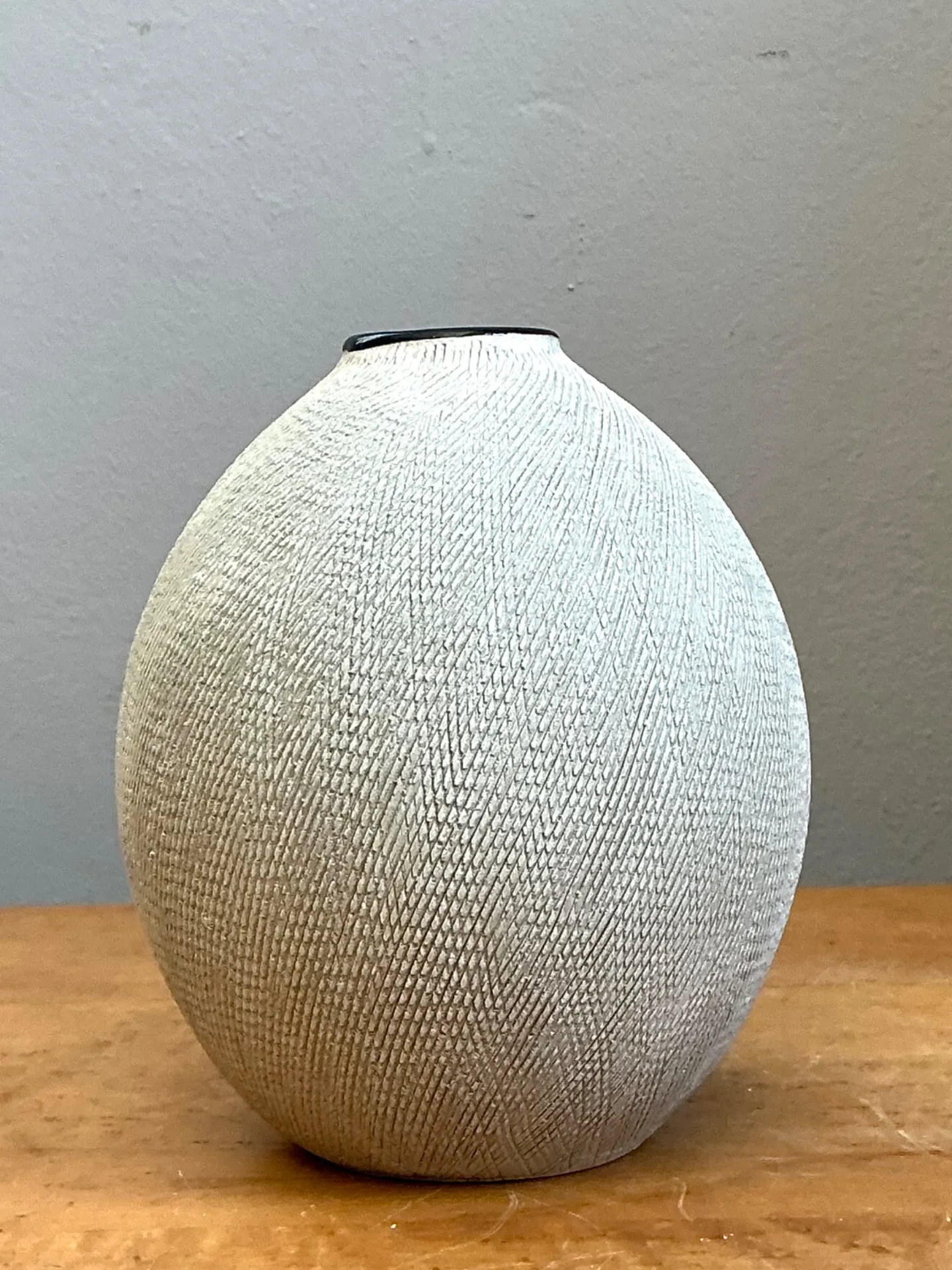 Vintage Textured Ceramic Vase — additional photo 7