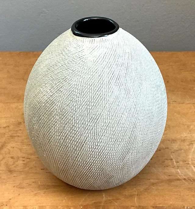Vintage Textured Ceramic Vase — additional photo 3