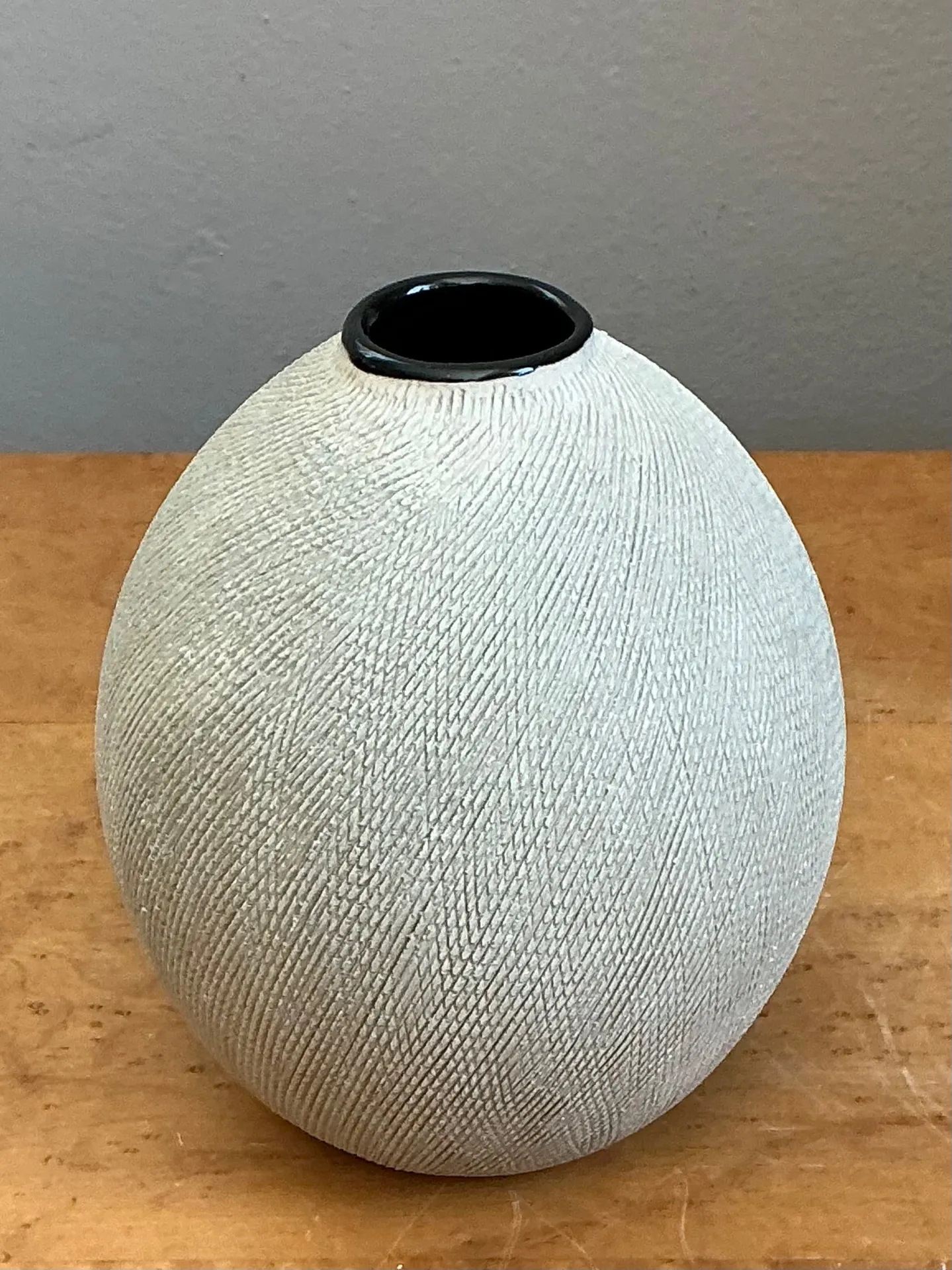Vintage Textured Ceramic Vase — additional photo 2