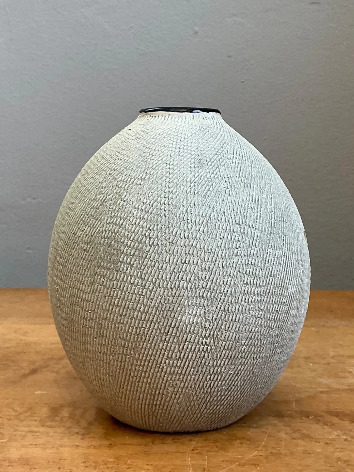 Vintage Textured Ceramic Vase — additional photo 6