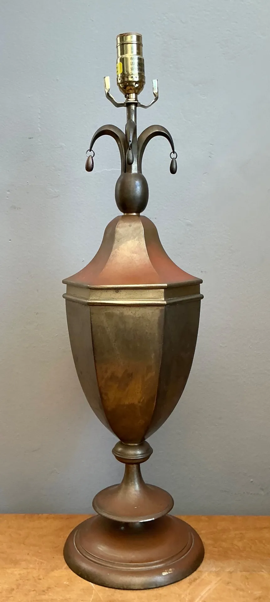 Vintage Chapman Metal Urn Form Table Lamp — additional photo 4